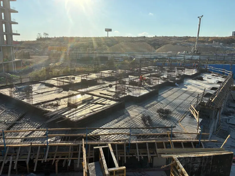 FUZUL Avrasya Cadde: gün ışığında döşeme kalıpları